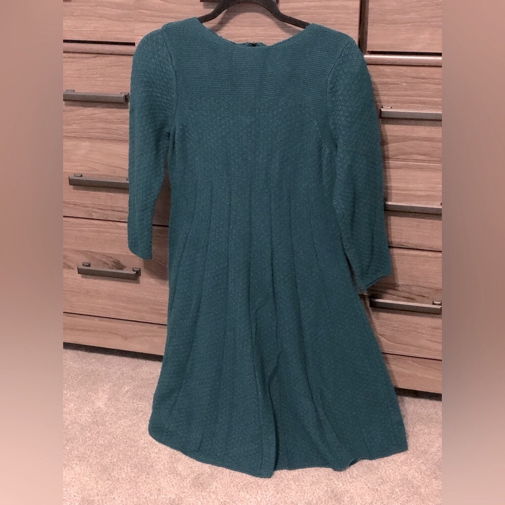 The Limited - Size Medium Women’s Emerald Green knit dress